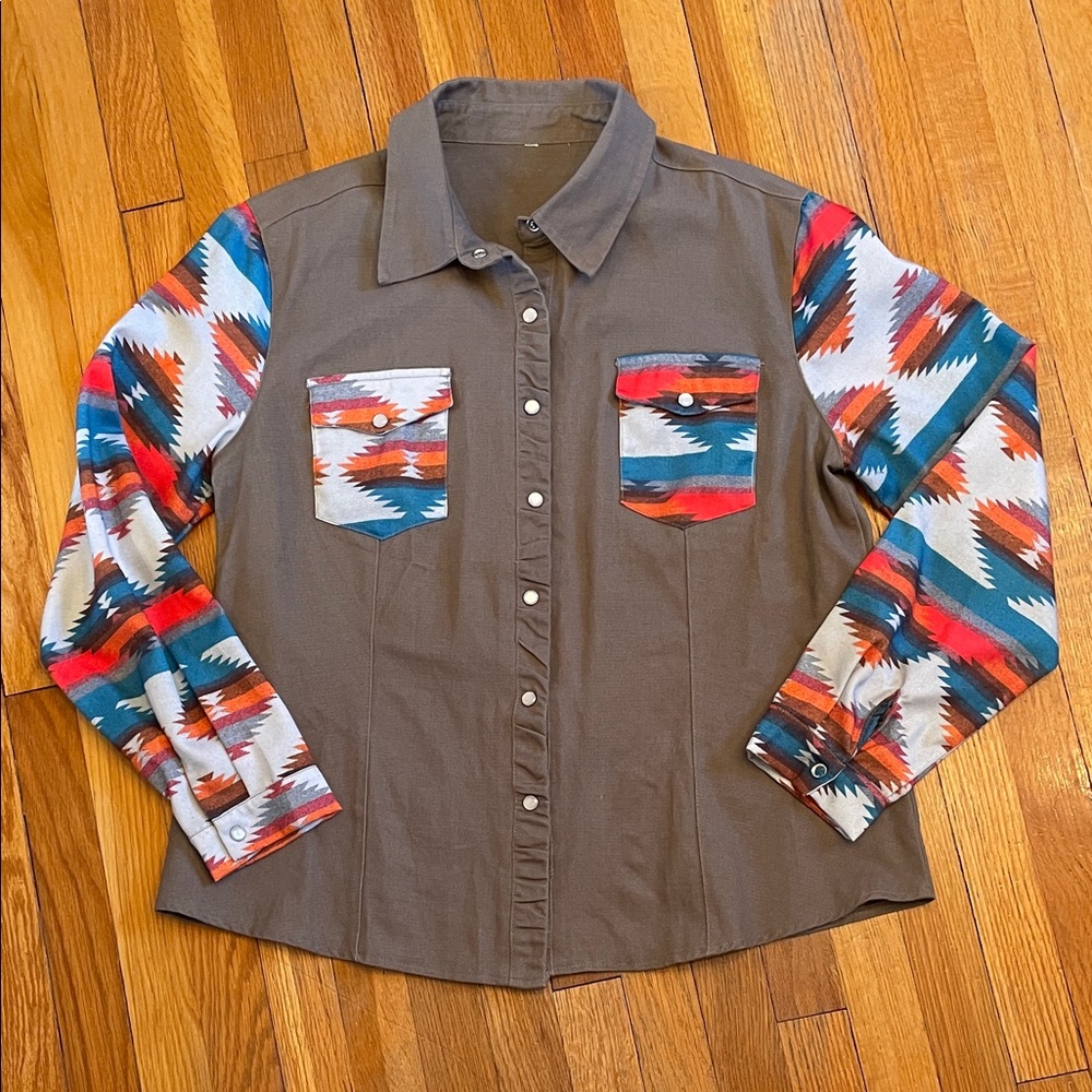 Women’s Pearl-Snap Shirt w Aztec Patterned Pockets & Arms Cottage Southwestern